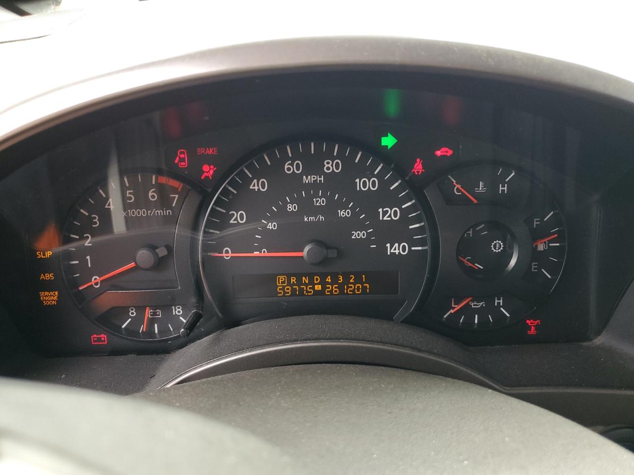 Nissan Titan Xe Image 10