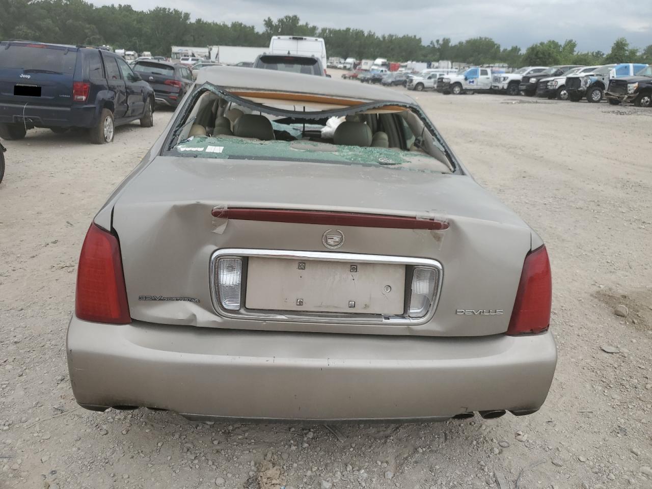 Cadillac DeVille Image 5