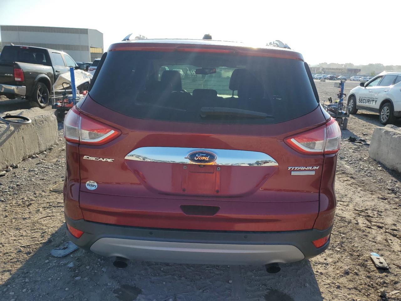 Ford Escape Titanium Image 13