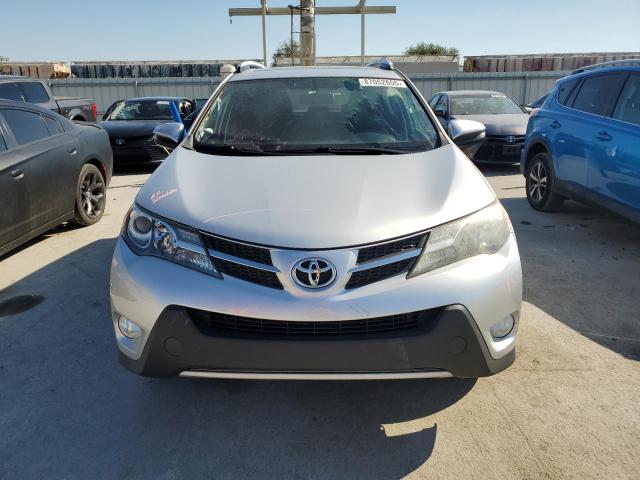 Toyota RAV4 Xle Image 4