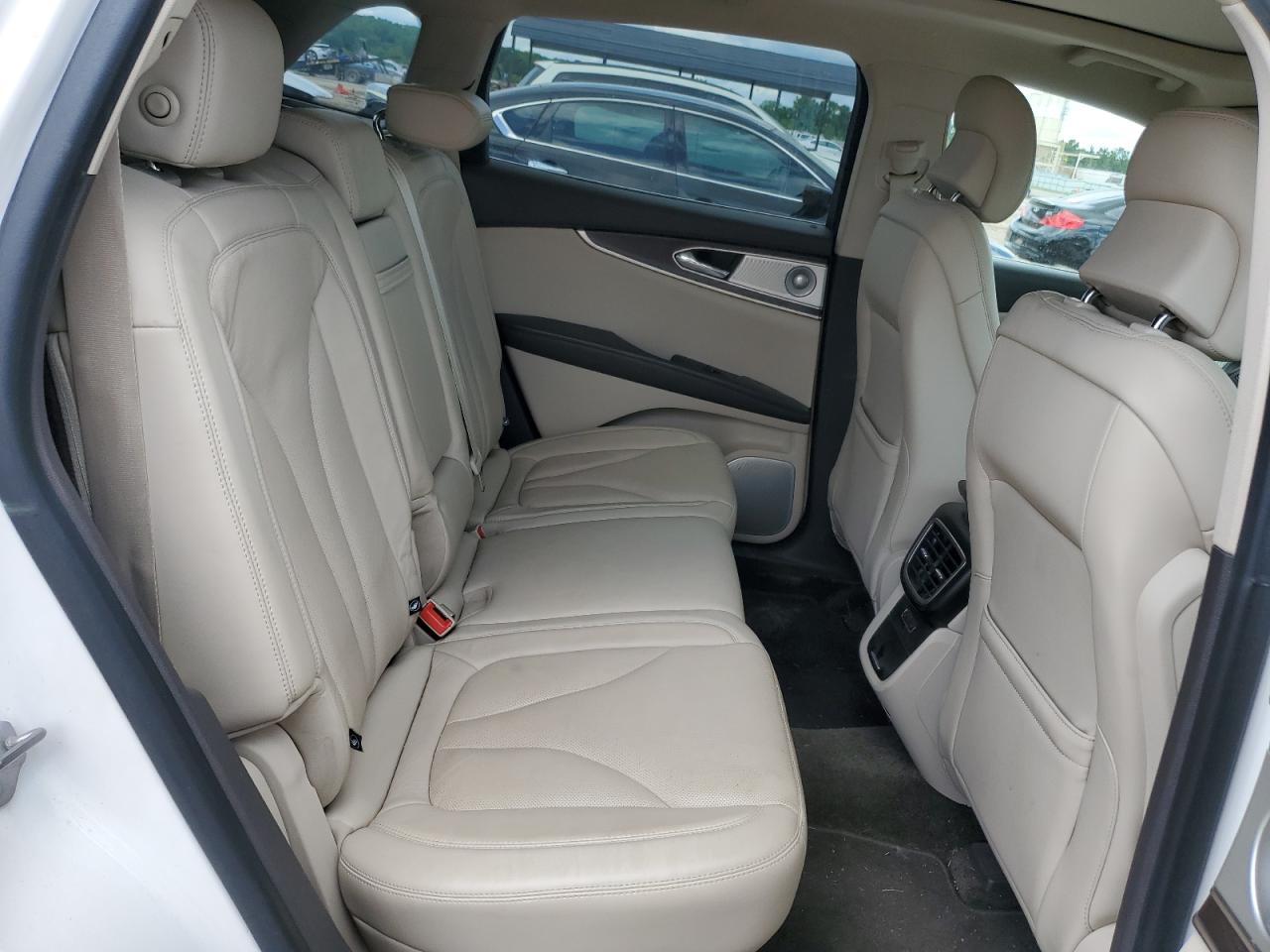 Lincoln MKX Reserve Image 9