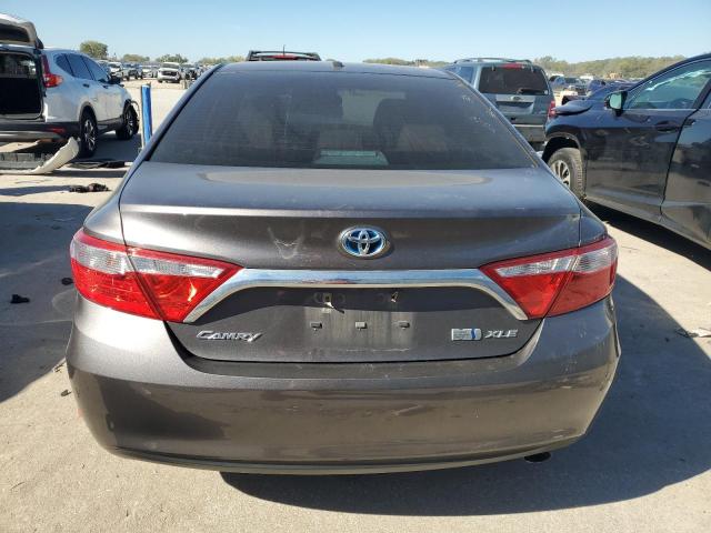 Toyota Camry Hybrid Image 3