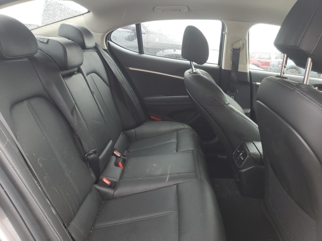 Genesis G70 Base Base Image 3