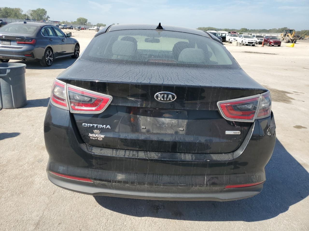 Kia Optima Hybrid Image 3