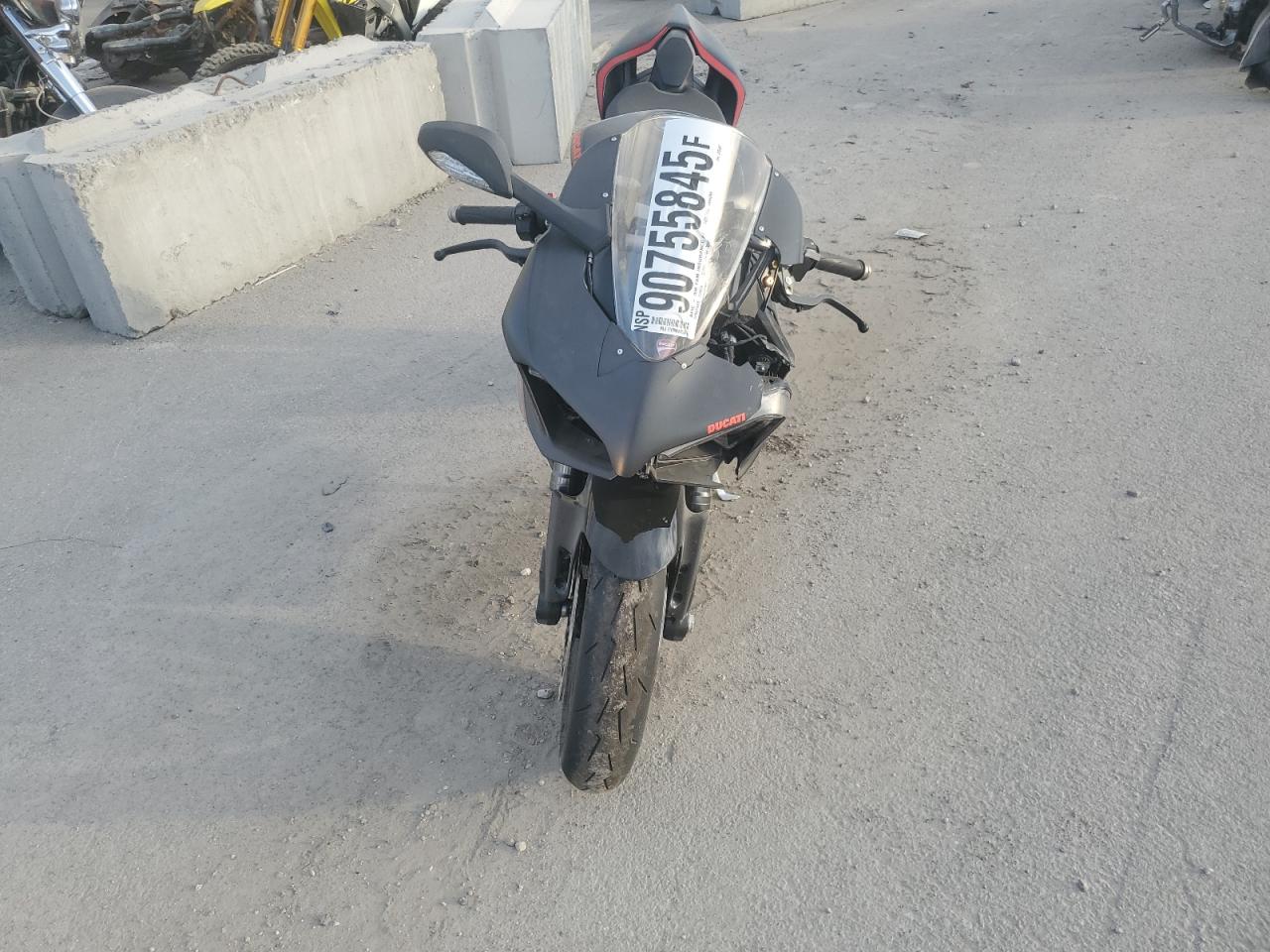 Ducati Panigale V2 Image 4