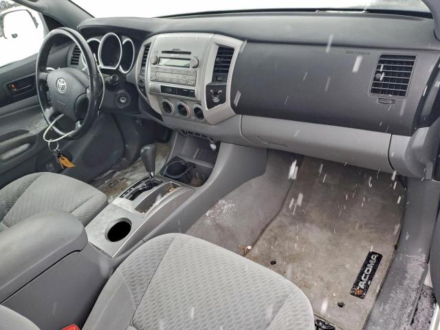 Toyota Tacoma Access Cab Image 9