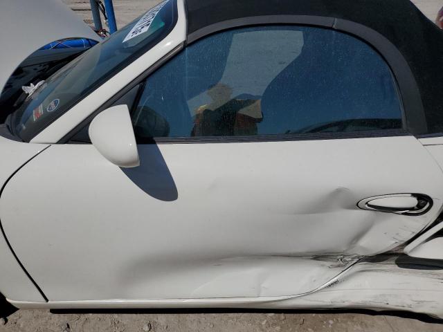 Porsche Boxster Image 10