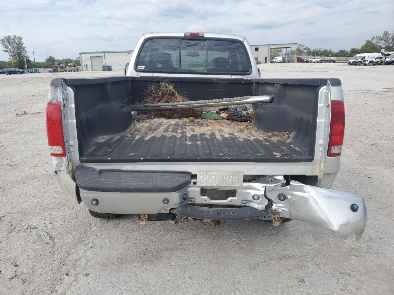 Ford F-350 Srw Super Duty Image 3