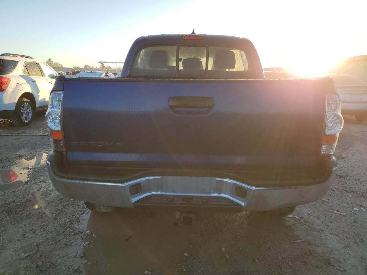 Toyota Tacoma Double Cab Image 3