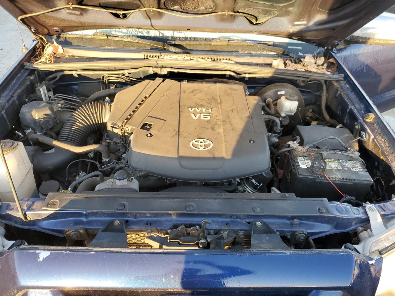 Toyota Tacoma Double Cab Image 12