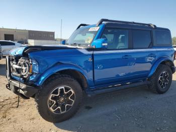  Salvage Ford Bronco