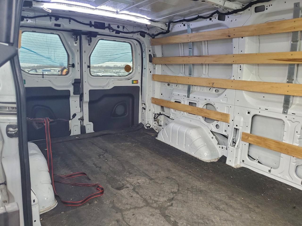 Ford Transit T-250 Image 11