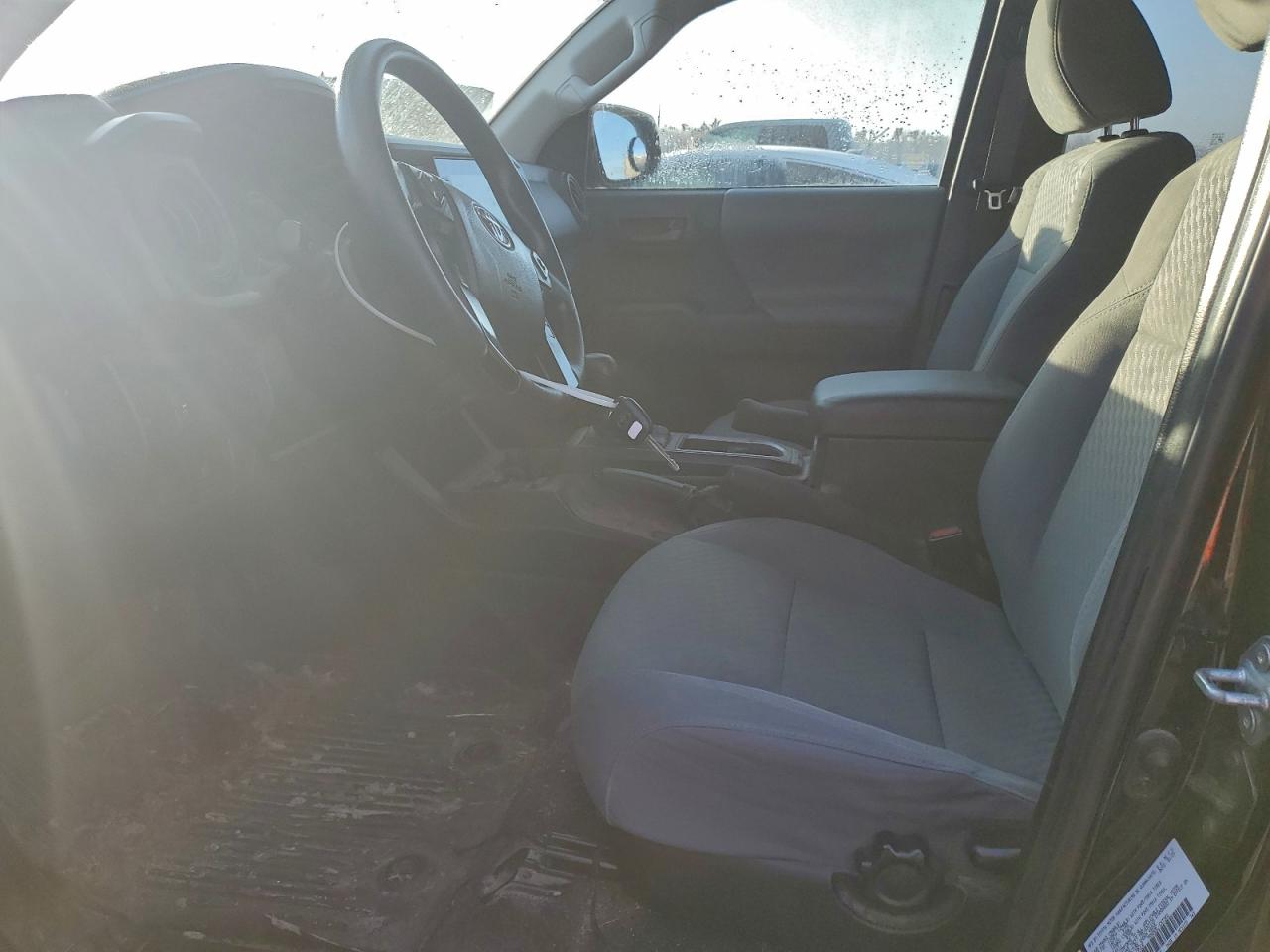 Toyota Tacoma Access Cab Image 8