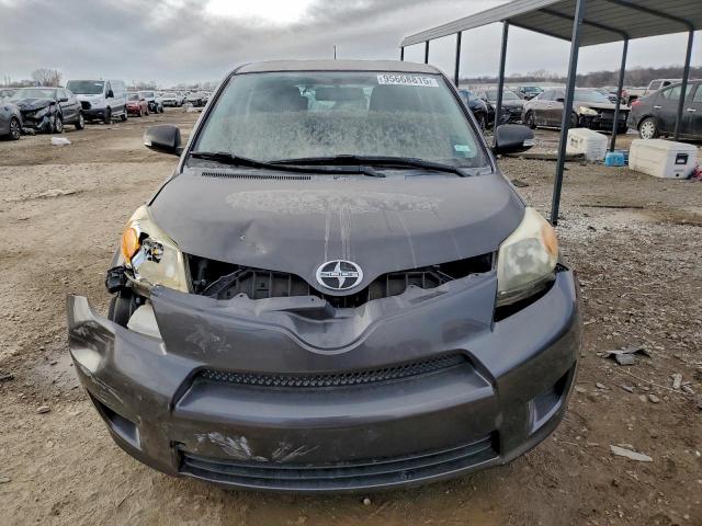 Toyota Scion Image 3