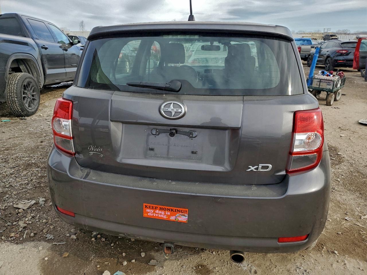 Toyota Scion Image 6