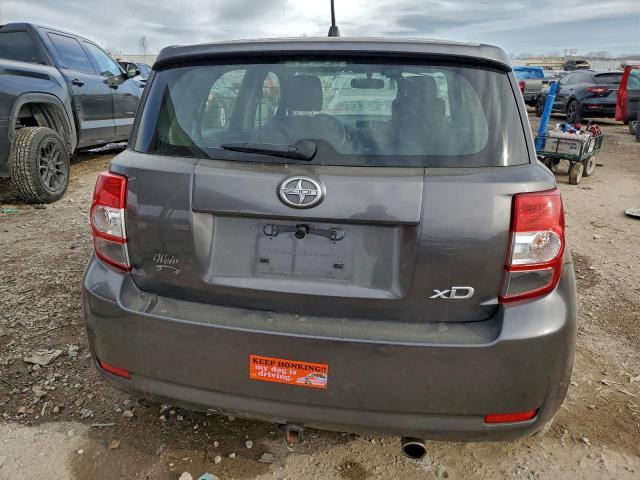 Toyota Scion Image 6