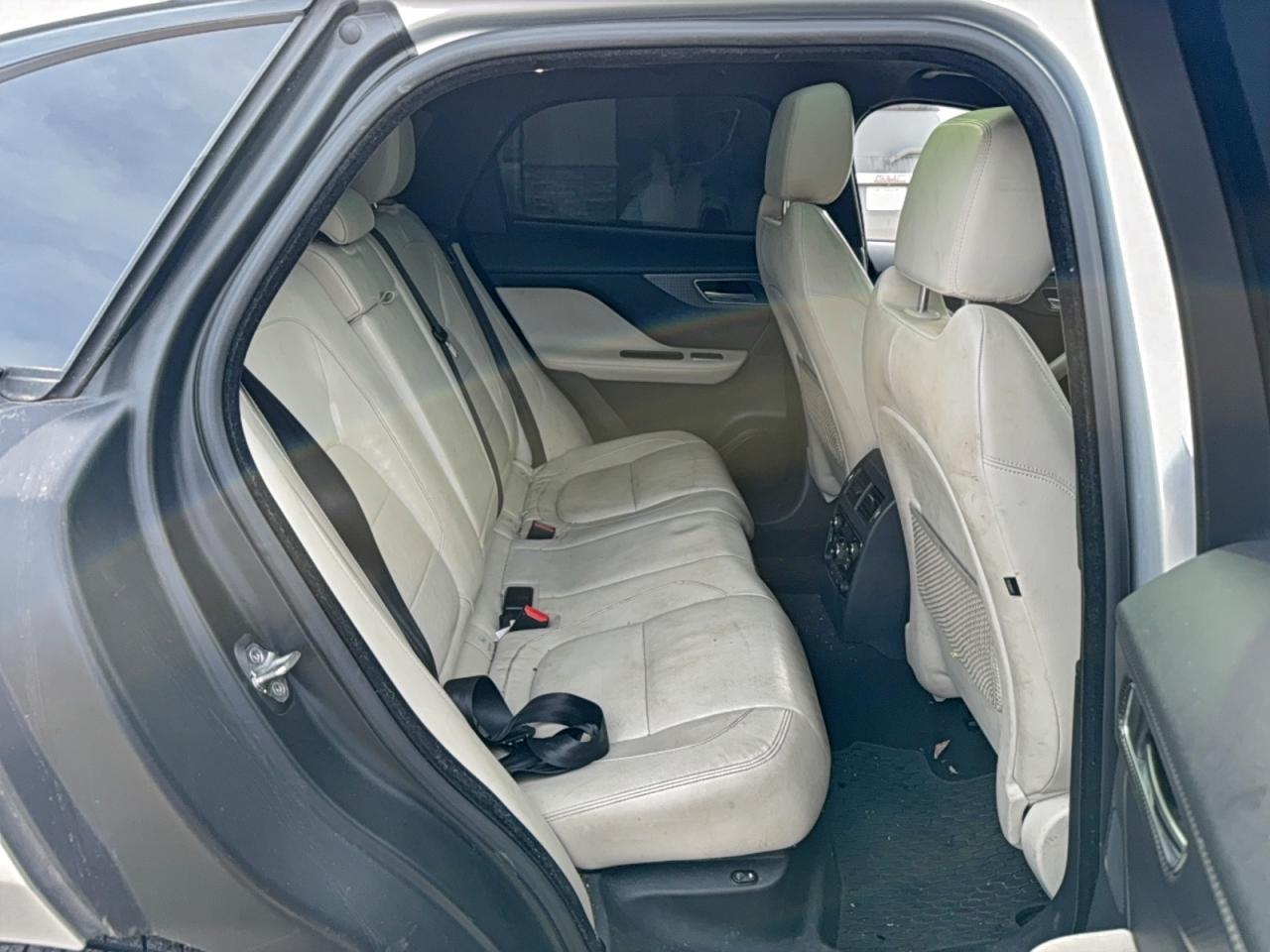 Jaguar F-PACE First Edition Image 5