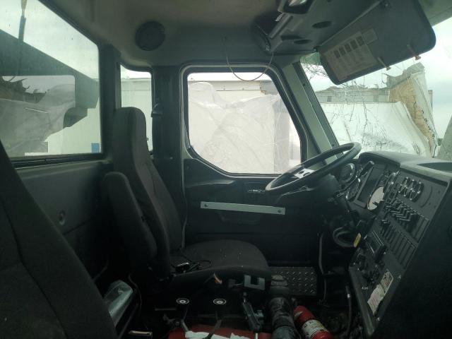 Autocar Llc Dc-64 Image 9