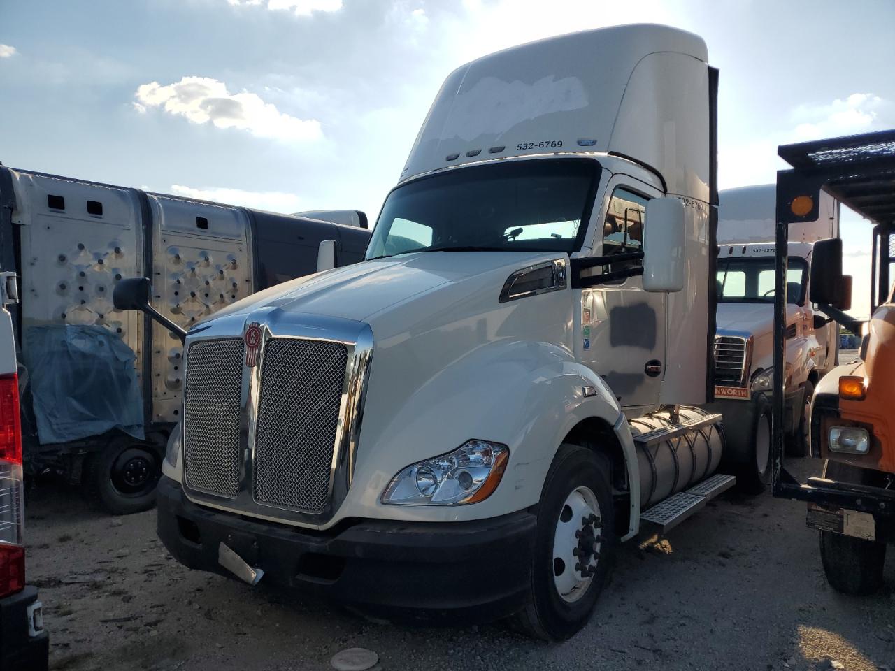 Kenworth T680 T680 Image 4