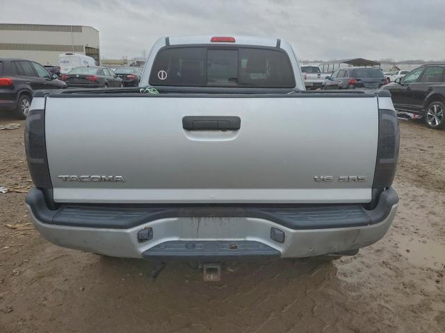 Toyota Tacoma Access Cab Image 10