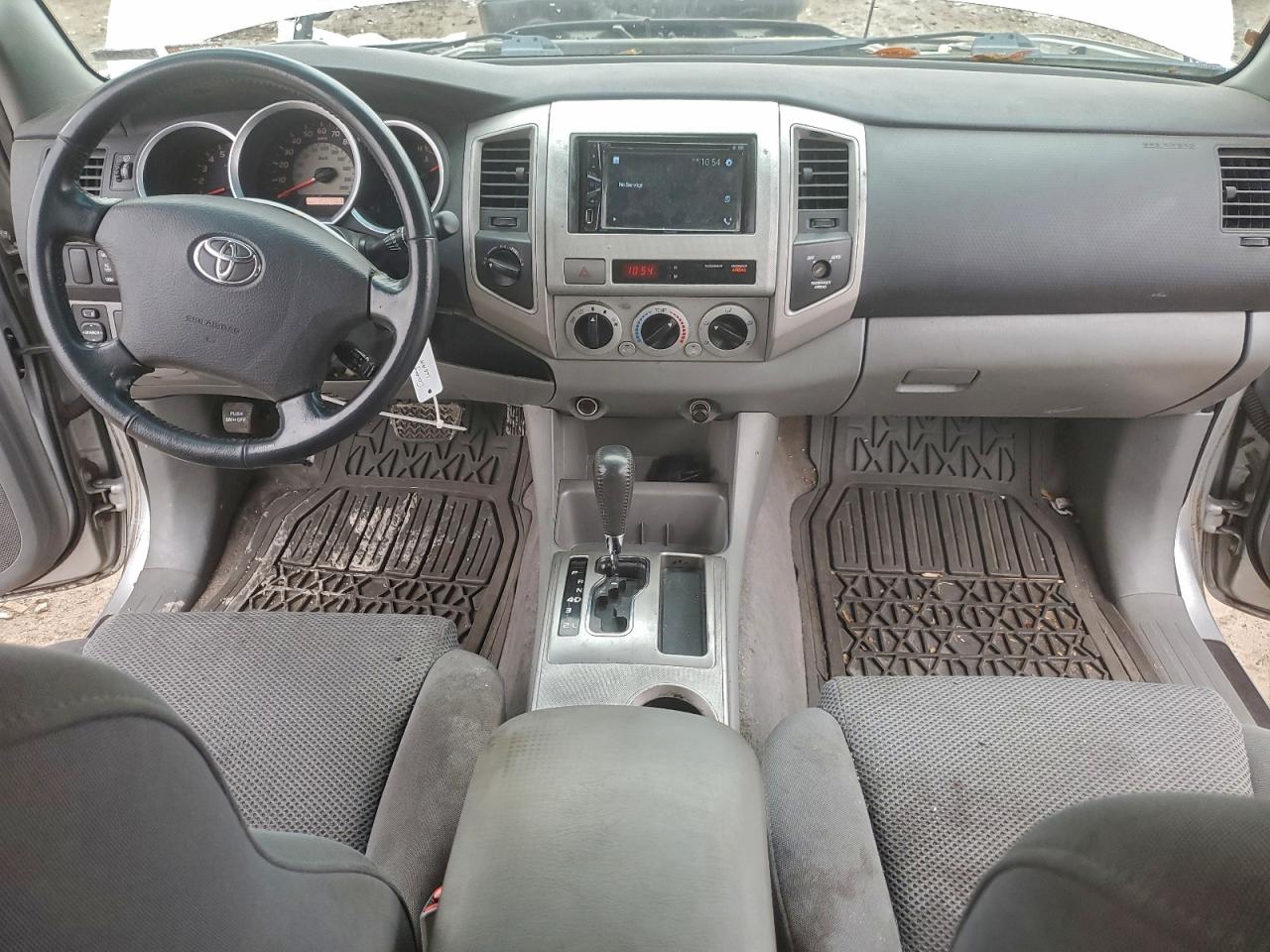 Toyota Tacoma Access Cab Image 5