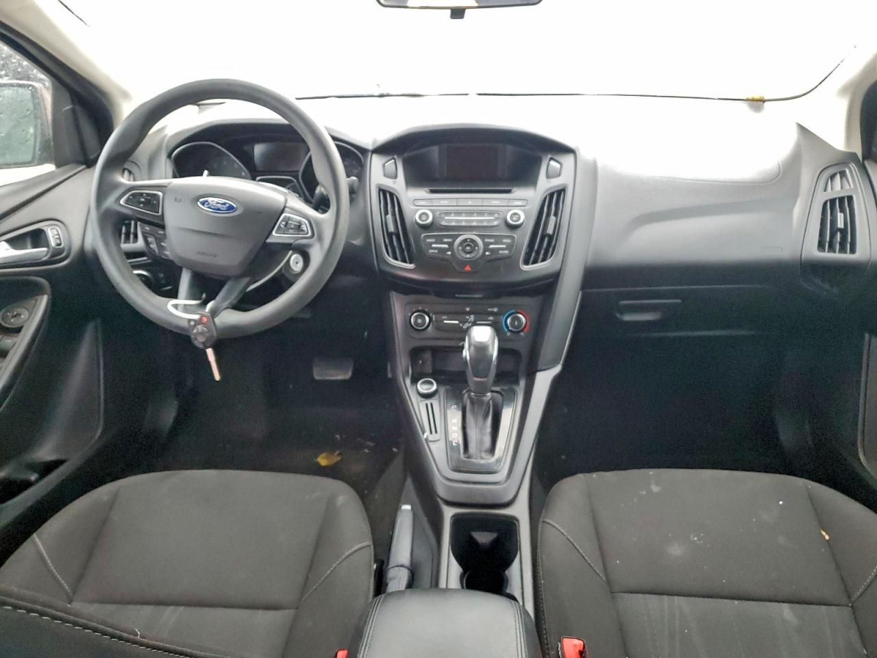 Ford Focus Se Image 8