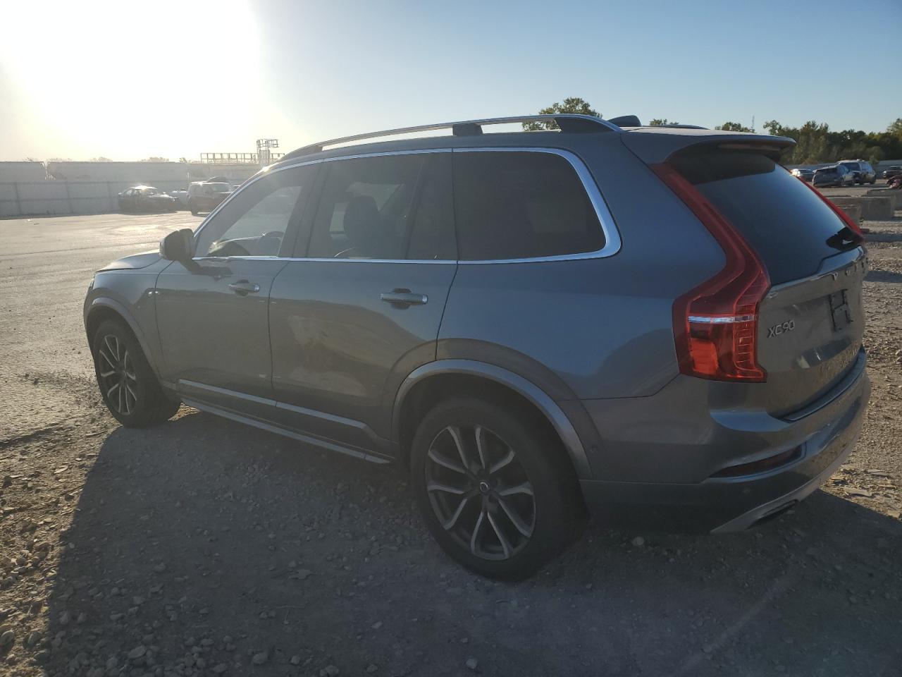 Volvo XC90 T6 Image 14