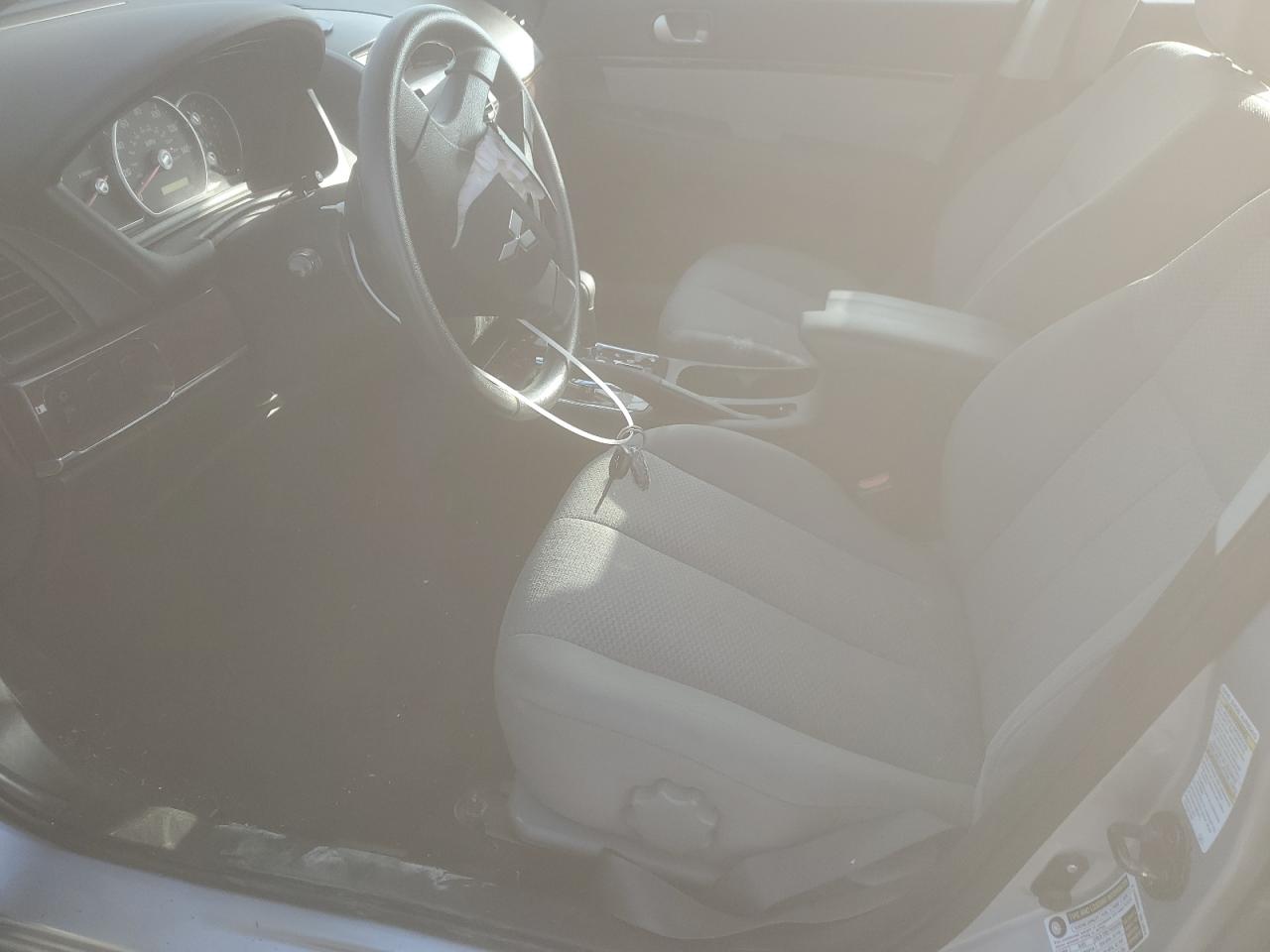 Mitsubishi Galant Es Image 8