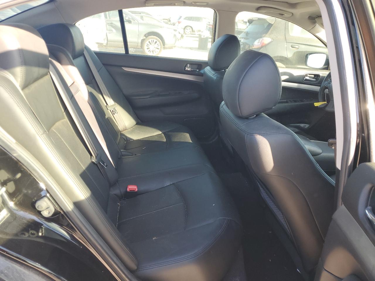 INFINITI Q40 Image 9