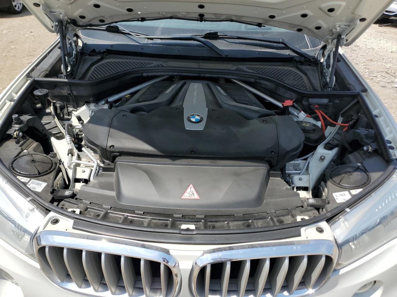 BMW X Series Xdrive50i Image 11