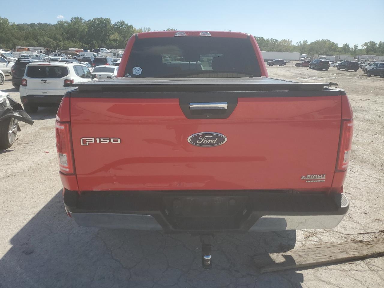 Ford F-150 Supercrew Image 6