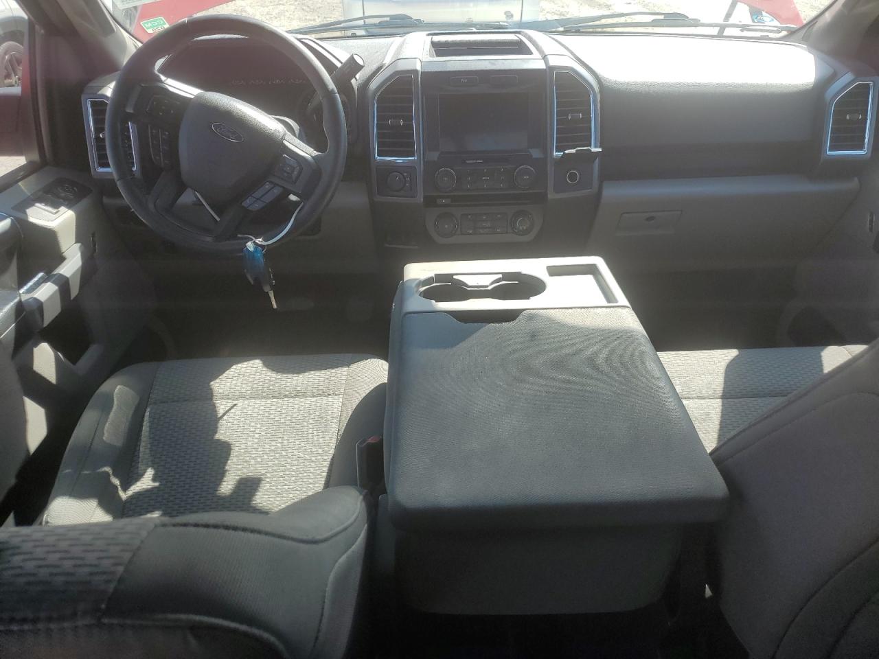 Ford F-150 Supercrew Image 12