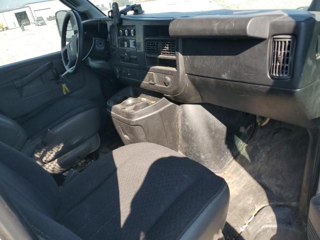 GMC Savana G2500 Image 5