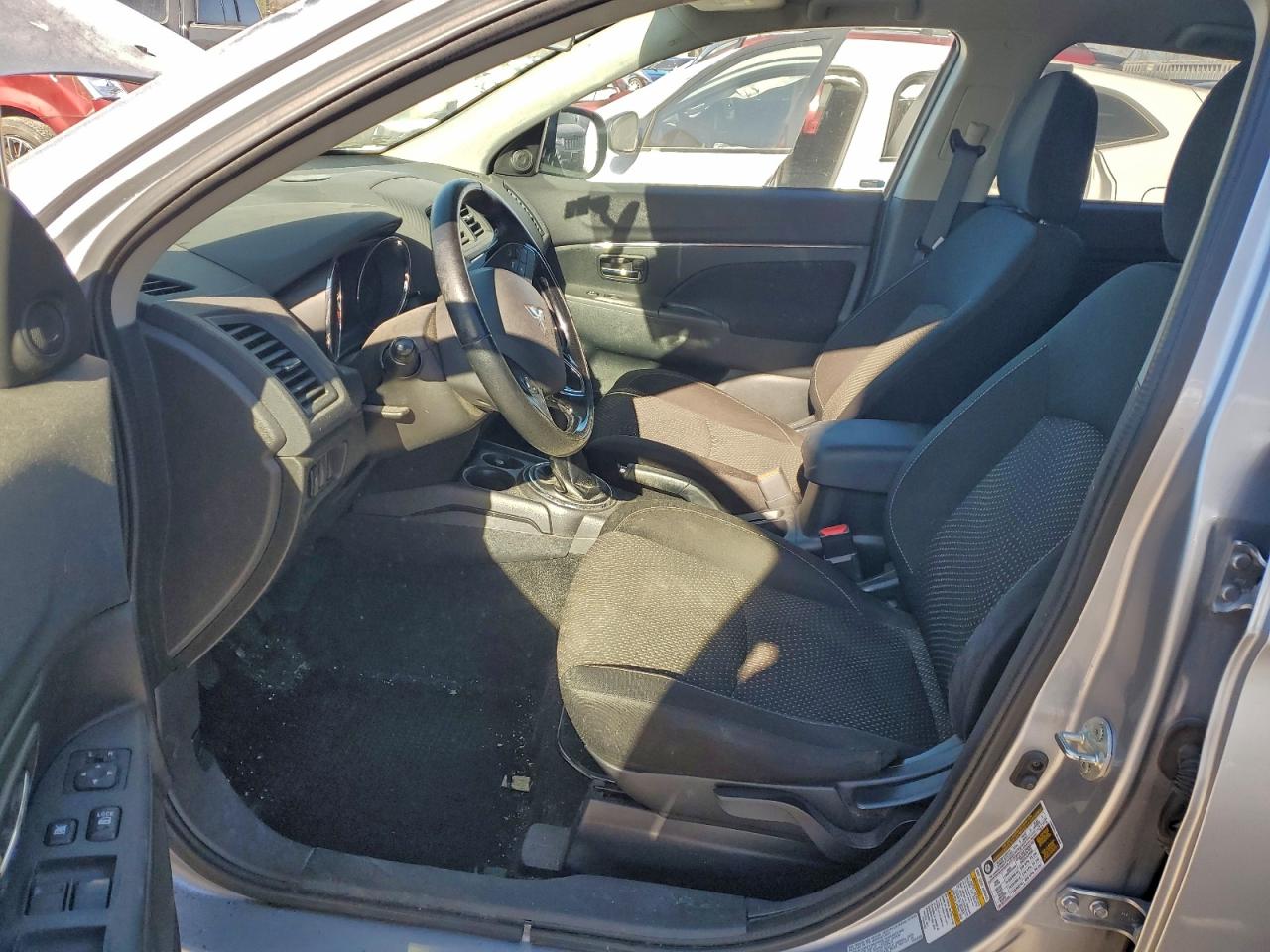 Mitsubishi Outlander Es Image 7