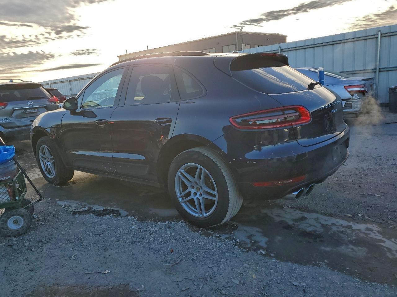Porsche Macan Image 11