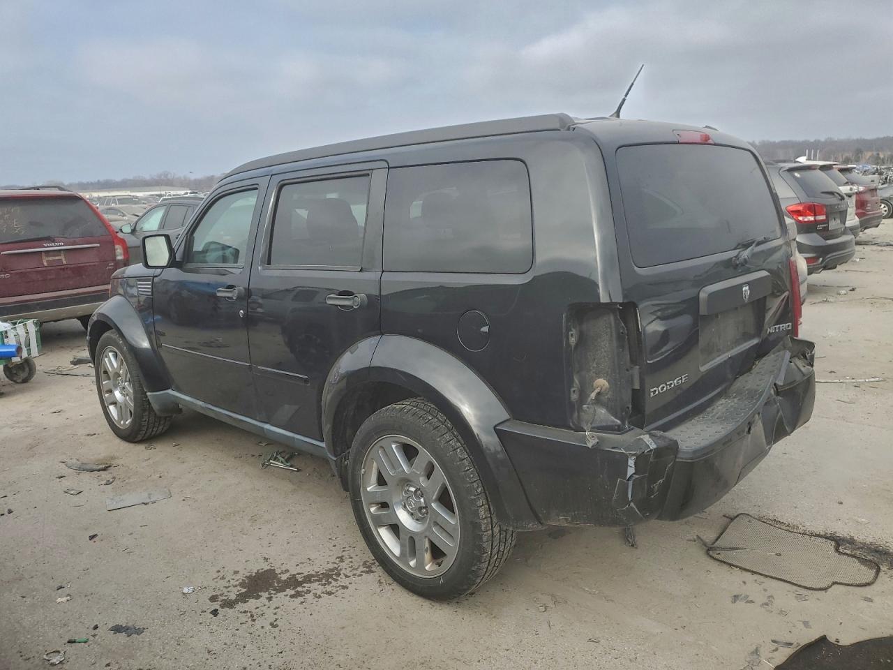 Dodge Nitro Heat Image 8