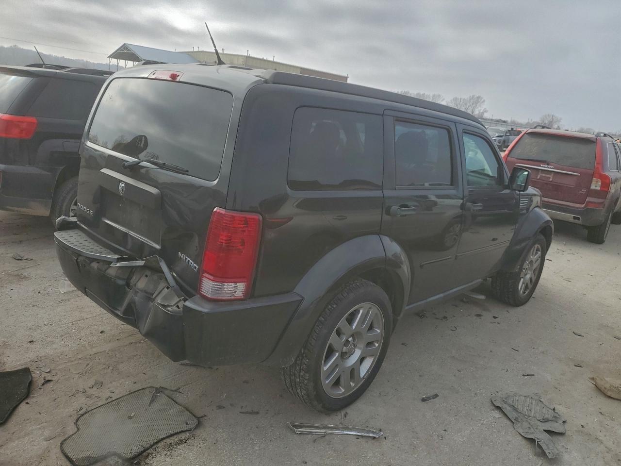 Dodge Nitro Heat Image 4