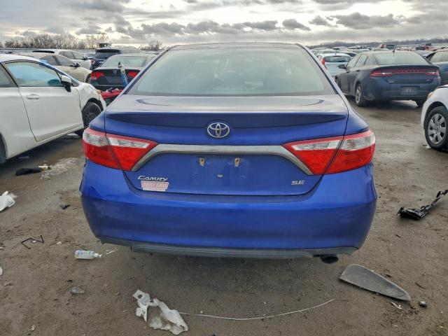 Toyota Camry Le Image 12