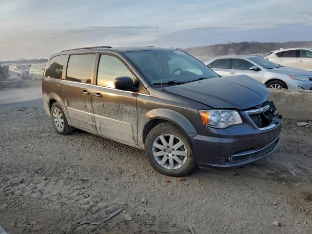 Chrysler Minivan Touring Image 9