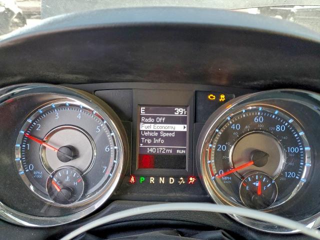 Chrysler Minivan Touring Image 7