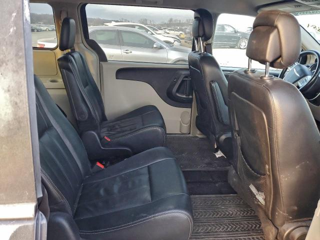 Chrysler Minivan Touring Image 12