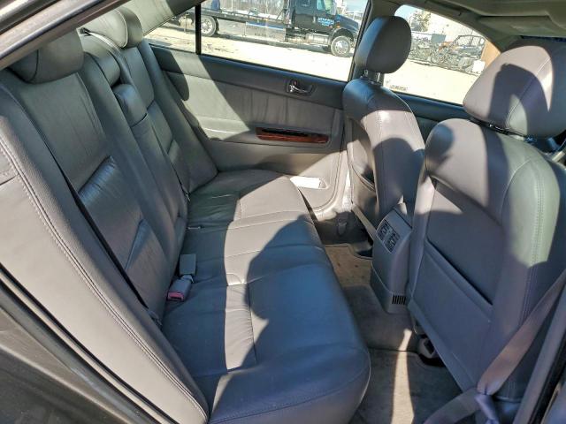 Toyota Camry Le Image 12