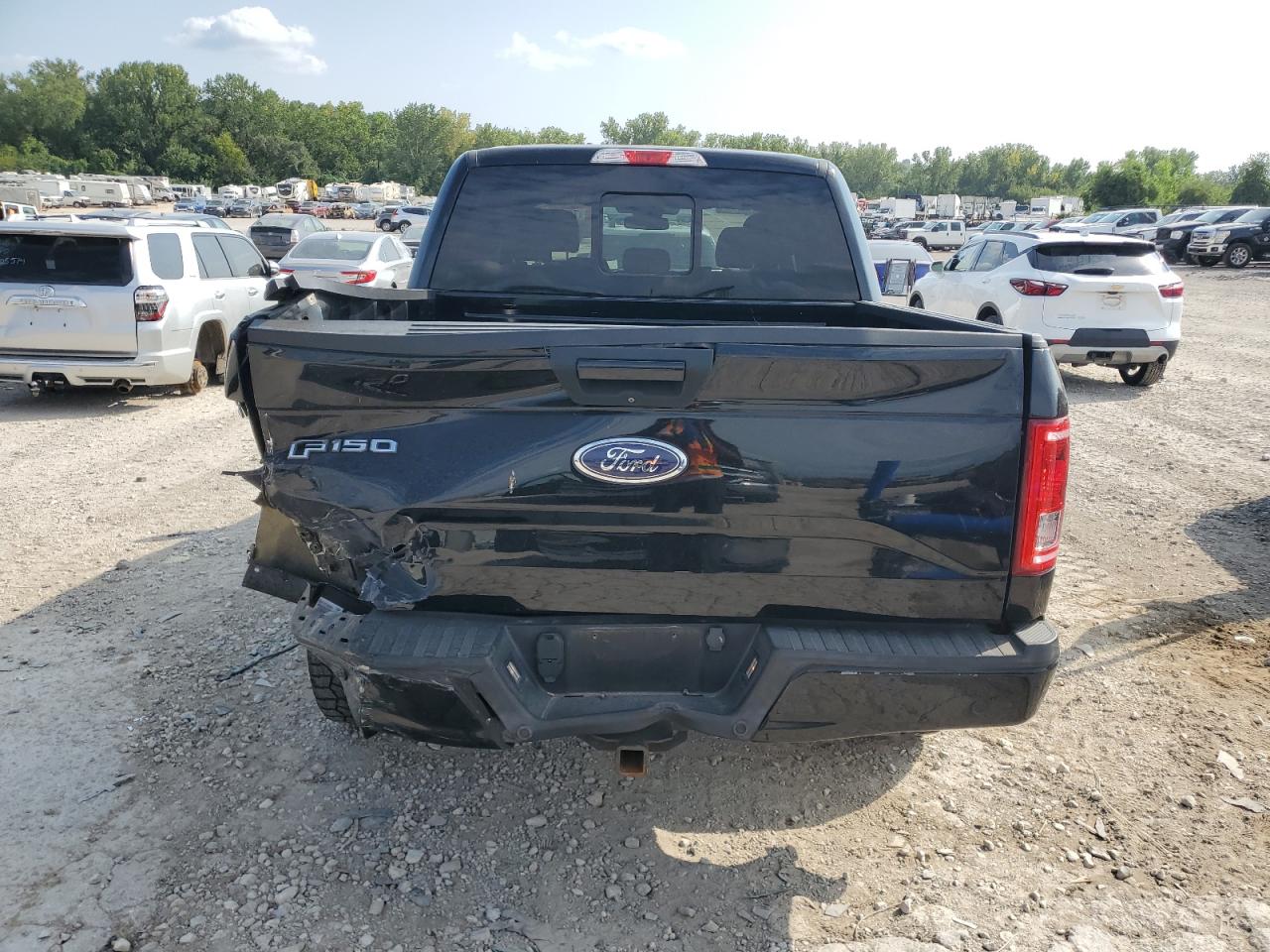 Ford F-150 Supercrew Image 11