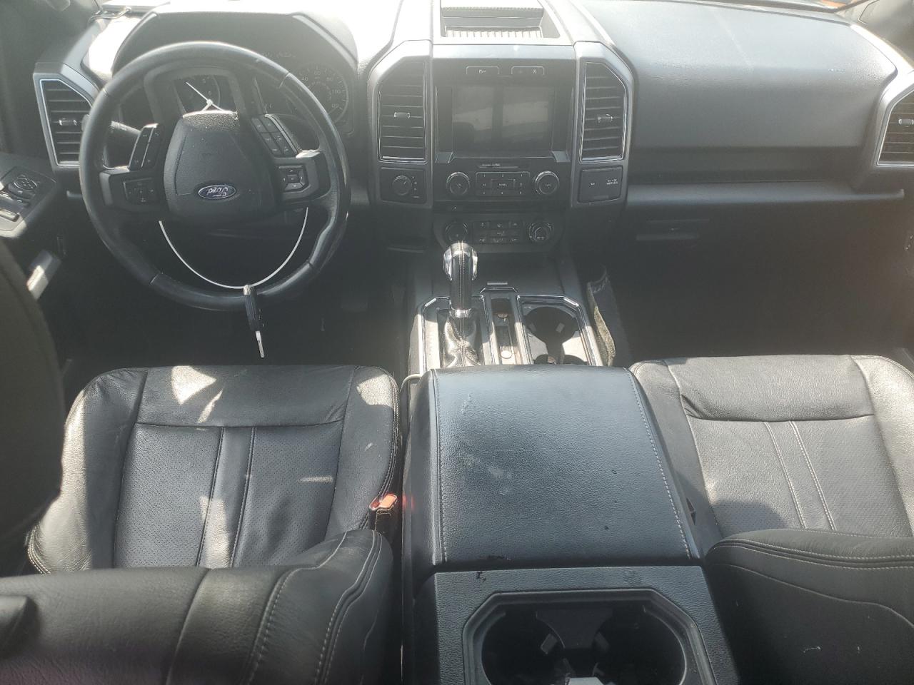 Ford F-150 Supercrew Image 12