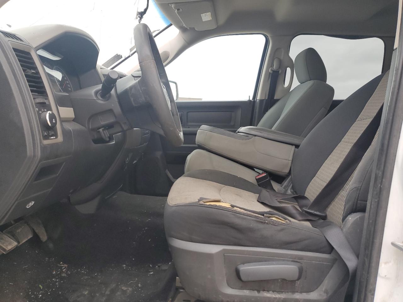 Dodge Ram 1500 St Image 9