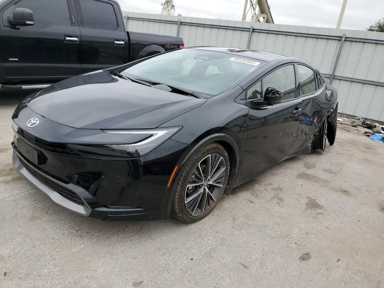 Toyota Prius Le Image 1