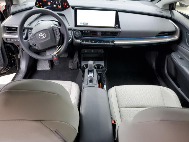 Toyota Prius Le Image 10