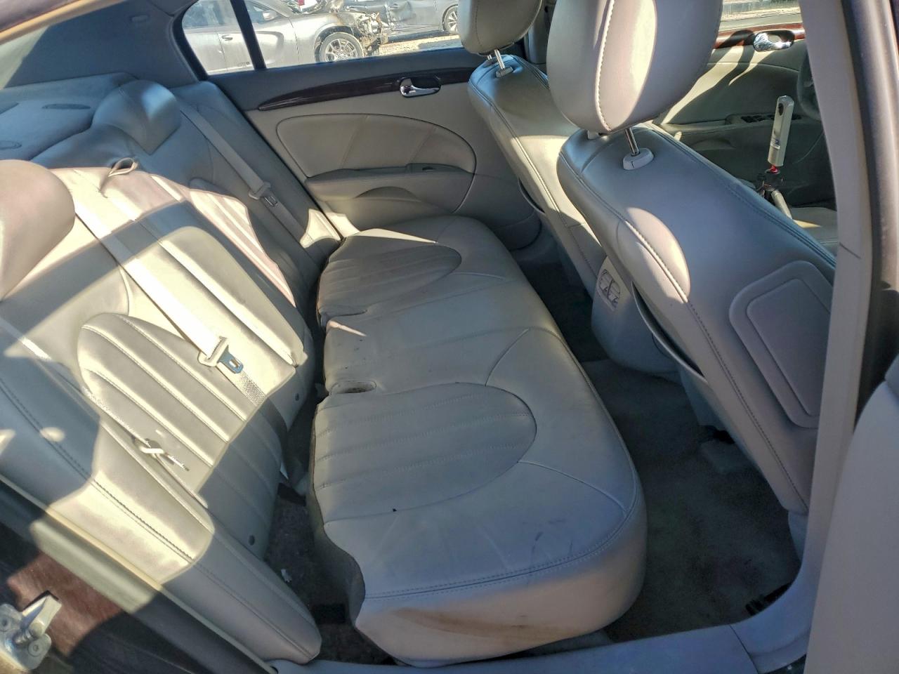 Buick Lucerne Cxl Image 9