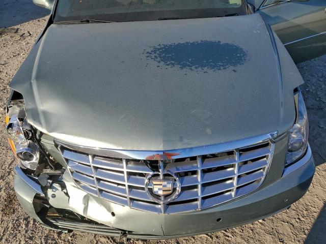 Cadillac DTS Image 6