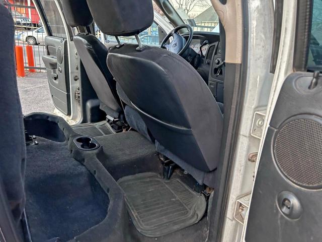 Dodge Ram 2500 St Image 10